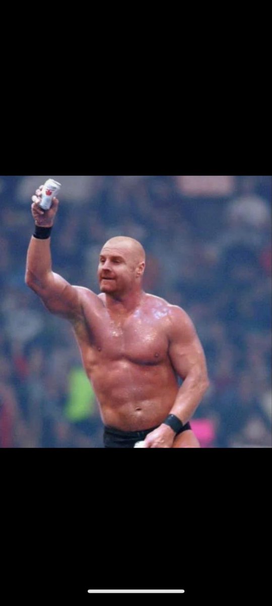 TrickyTree95's tweet image. Ahhh it’s nice to be smiling again! 

Dyche ball is here 🍻