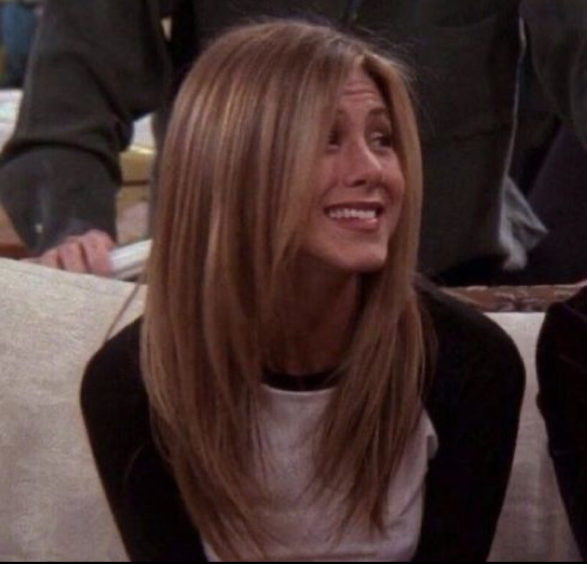 треба йти спати, а мені не хочеться, бо думаю про гарного чоловіка