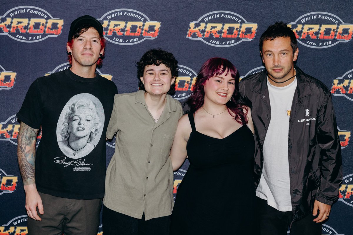 izzi ☆ tweet media