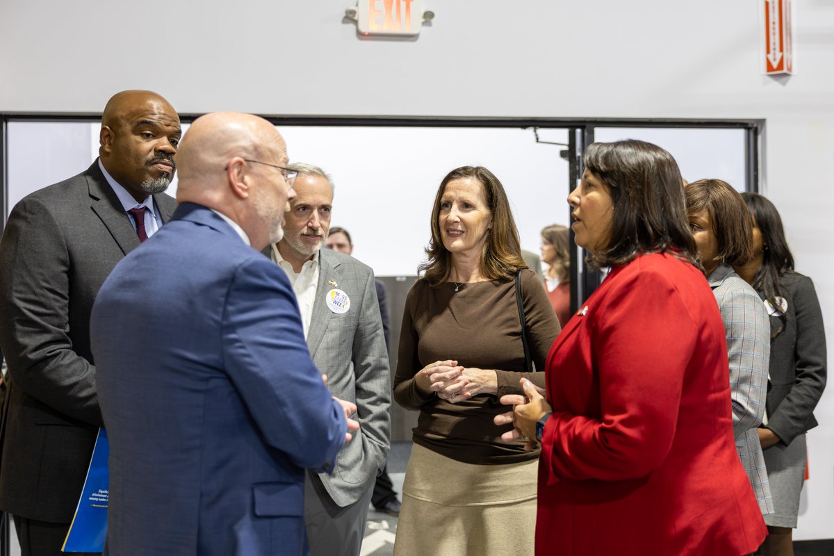 MassEducation's tweet image. When students connect classroom learning to real-world skills, the possibilities are endless 💡

On day 4 of #STEMWeek, @MassLtGov and Secretary @PatrickTutwiler announced $8.5M for Career-Connected Learning to grow applied and work-based learning experiences. #STEMStartsNow