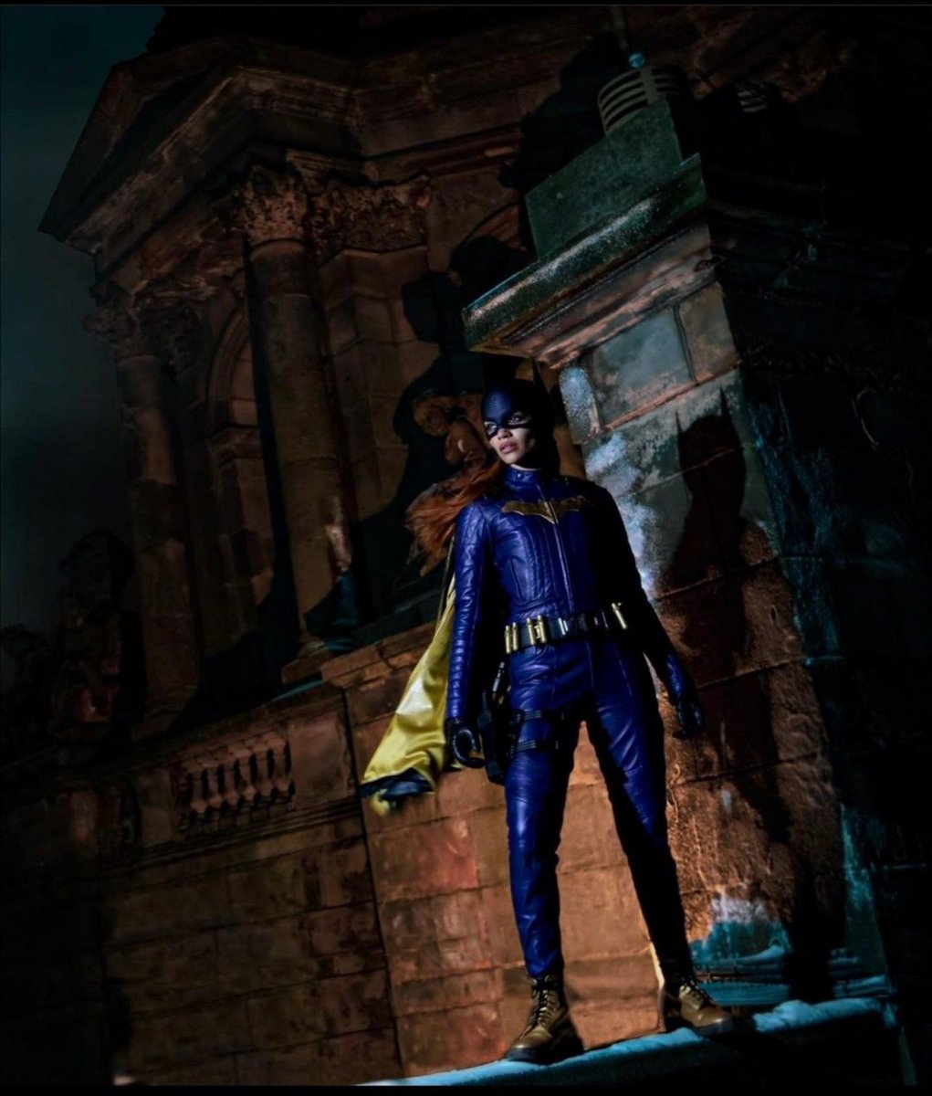 StephensTrek's tweet image. Whoever buys #WarnerBros needs to revive a number of abandoned films, including #Batgirl