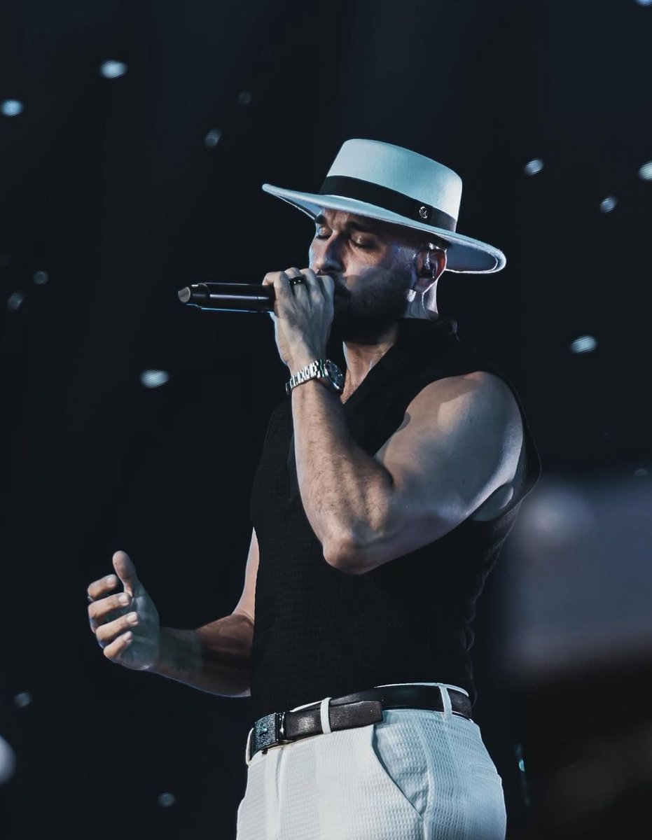 saludycultura's tweet photo. #TonyDize marca su regreso triunfal a P.R.
El #intérpreteurbano selló su regreso al escenario puertorriqueño con 5 funciones vendidas en el Coca-Cola Music Hall, donde miles celebraron una carrera marcada por grandes éxitos y una conexión inquebrantable con su público https://t.co/F44TsojiSY