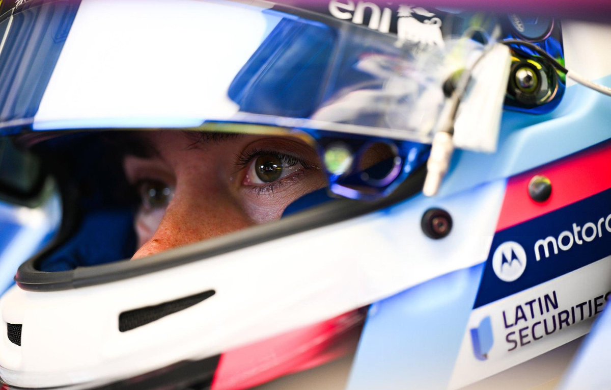 "LA HISTORIA NO LA ESCRIBEN LOS COBARDES"
- Franco Colapinto 🩶