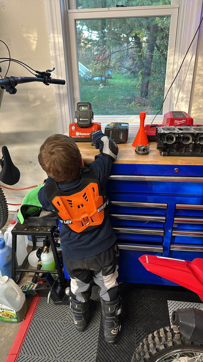 in meetings all afternoon

bathroom trip, check phone

see wife asked me how to change riding mode on 3yo's dirt bike -- and then later how to charge his battery

see "solved it, he walked me through whole process"

feel swell of pride, send a thumbs up