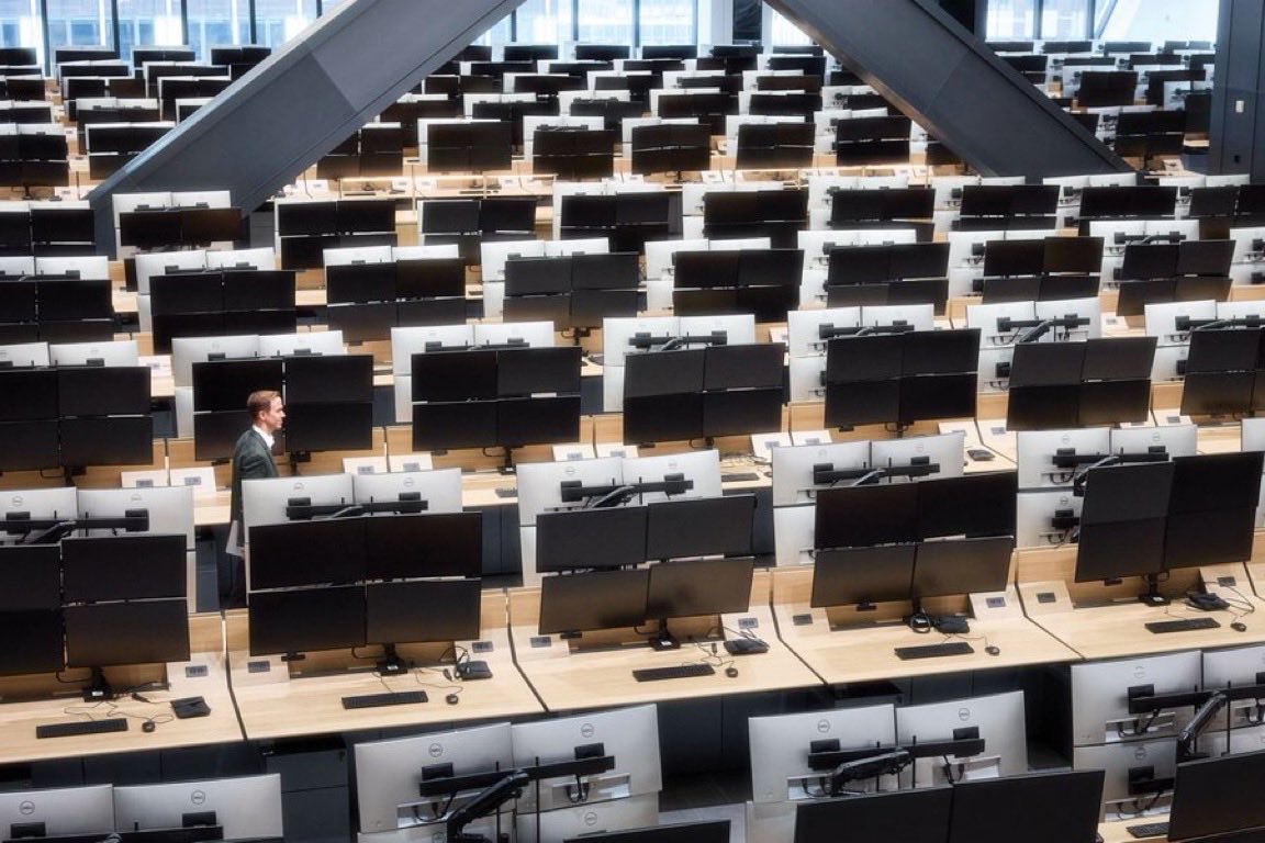 remotejobs's tweet image. “A fun and interesting workplace” 
The workplace: