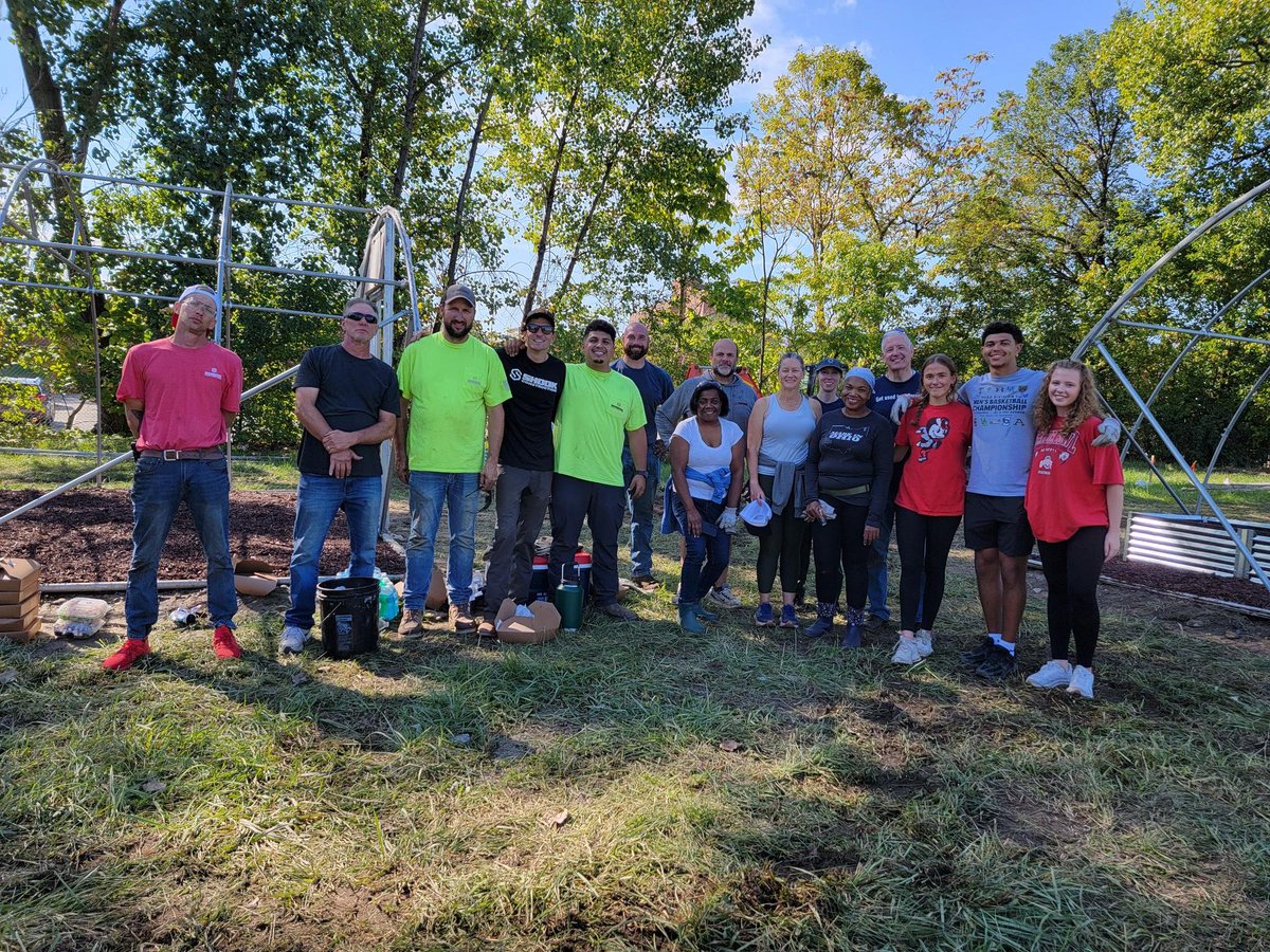 Thanks to supportive community members, a brand-new garden for the Promise Neighborhood is in the works at Marion-Sterling Elementary School on Central Avenue and East 30th Street. Thank you to <a href="/ShookConstruct/">Shook Construction</a> and <a href="/cleveleads/">Cleveland Leadership Center</a> for their help. bit.ly/3LpTx1z