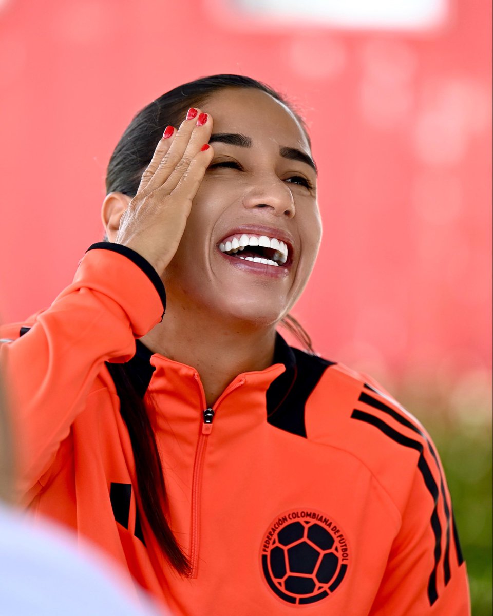 FCFSeleccionCol's tweet photo. 📸 ¡𝙻𝚒𝚜𝚝𝚊𝚜 𝚙𝚊𝚛𝚊 𝚖𝚊𝚗̃𝚊𝚗𝚊! 😆😅

𝚂𝚎 𝚟𝚒𝚎𝚗𝚎 🇵🇪, 𝚎𝚗 𝚎𝚕 𝚍𝚎𝚋𝚞𝚝 𝚍𝚎 𝚕𝚊 𝙲𝙾𝙽𝙼𝙴𝙱𝙾𝙻 𝙻𝚒𝚐𝚊 𝚍𝚎 𝙽𝚊𝚌𝚒𝚘𝚗𝚎𝚜 👏

#LaSeleNosUne🇨🇴 https://t.co/uz96MeOSrR