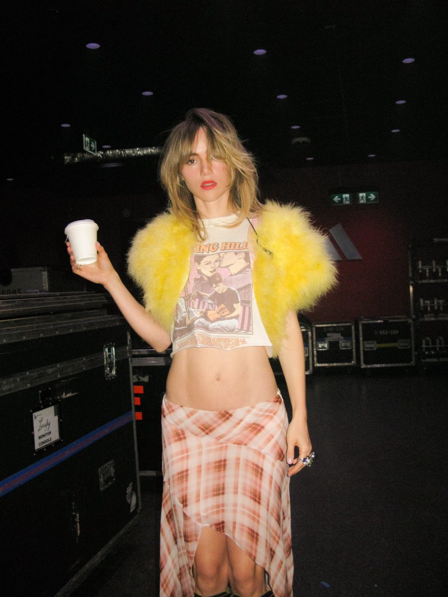 sukiwaterhouse's tweet image. I love the movie notting hill