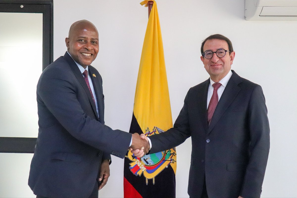 Además, estas relaciones binacionales constituyen una oportunidad para la innovación tecnológica y la atracción de inversiones. El #NuevoEcuador fortalece su compromiso con una minería responsable y sostenible.

Nuestro compromiso es la óptima administración de los recursos.