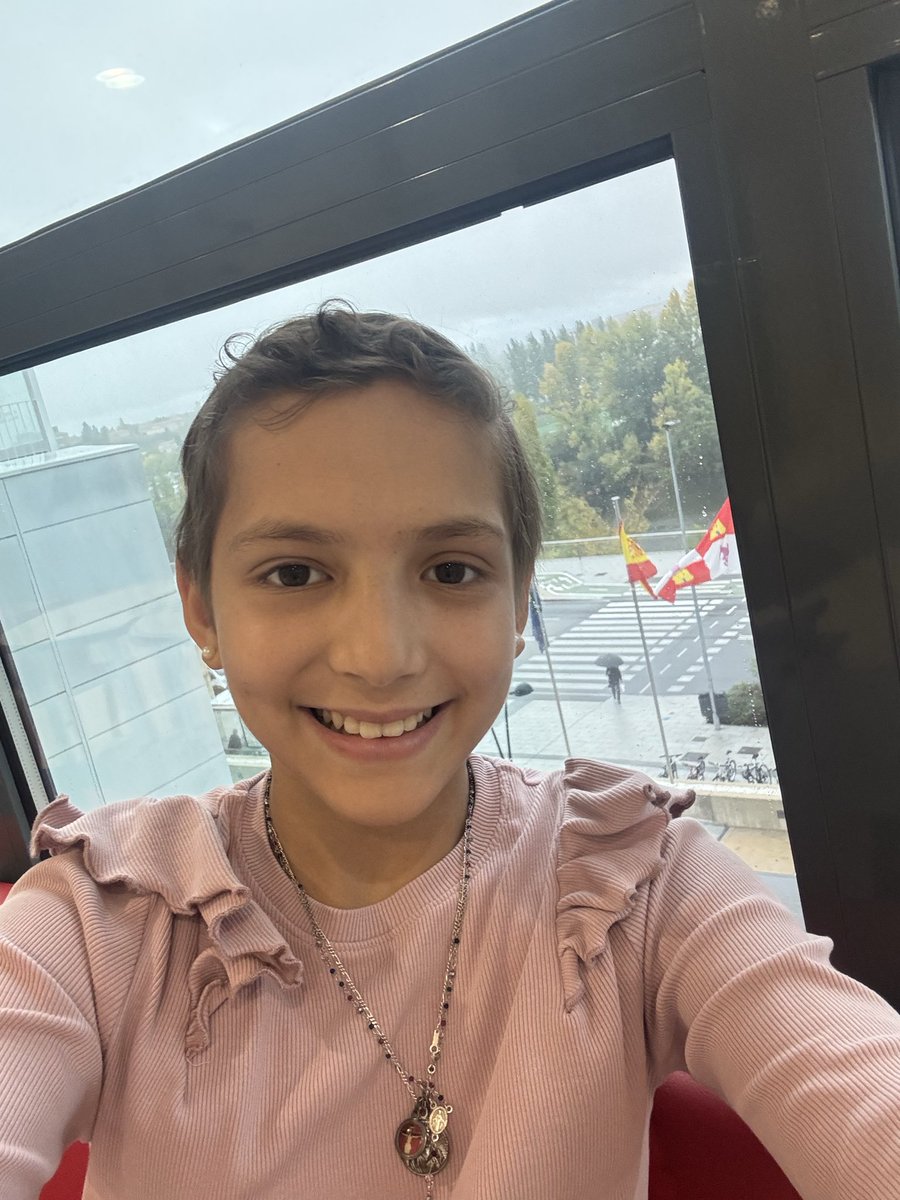 mariacmpfg's tweet image. Afición
Las analíticas esta semana me han salido bien (todo en orden!) aunque mami me va a tener que “picar” tres días para subir las defensas.
Toca disfrutar de unos días muy chulos. 
Y dicen que viene una borrasca pero donde voy…la voy a pasar mejor!🤭
Sonreír 😀
Os quiero🥰