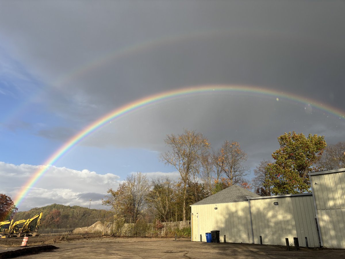 Between the downpours, Suzanne Stratford captured a double rainbow in Aurora!

<a href="/SuzStratford/">SUZANNE STRATFORD</a> <a href="/fox8news/">fox8news</a> #Ohio