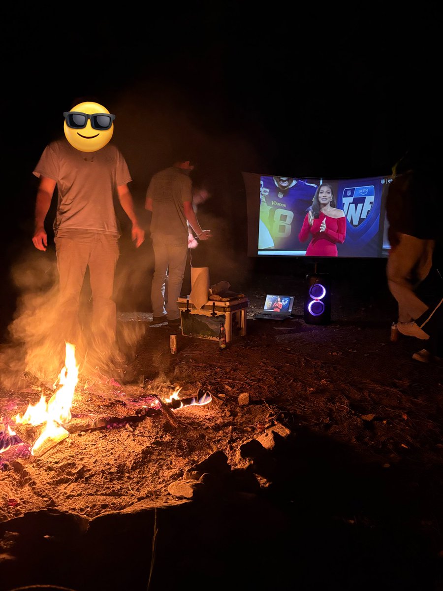 pocketwhipper's tweet photo. On island time but we got TNF https://t.co/dKmlfjlrvu