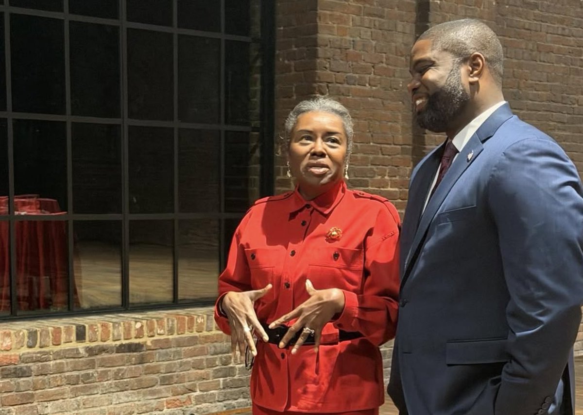 ByronDonalds's tweet image. Virginia, your job is SIMPLE.
✅Vote early
✅Vote @winwithwinsome
✅Vote @GOP DOWN-BALLOT
✅Get your friends & family to the polls
✅Help turn-out low-propensity voters
There are LESS THAN 2 WEEKS LEFT until Election Day 2025.
Together, we will KEEP THE COMMONWEALTH RED🇺🇸