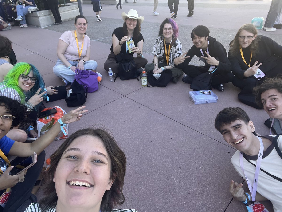 Doovid_'s tweet image. Twitchcon was genuinely such an incredible experience. It was amazing to see so many great friends again and meet a ton new ones at the same time. I'm going to be missing everyone for a long time.
1st & 2nd photo by @maezes_
4th by @AprilRains_