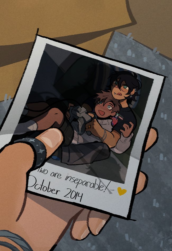 metroidsuperfan's tweet image. i was looking through some of the stuff we have in storage and i came across some old photo albums, this was forever ago now .. :&apos;&apos;&apos;)

isaias was kind of getting his ass handed to him during the dark link fight (LOL) but i came to his rescue:D can you guess who took the picture?