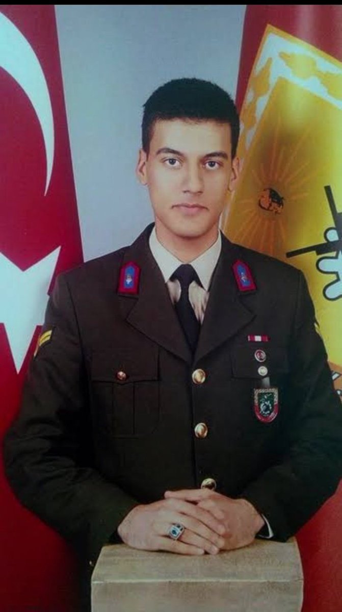 Şehit Astsubay Semih Özbey.

Gencecikti...