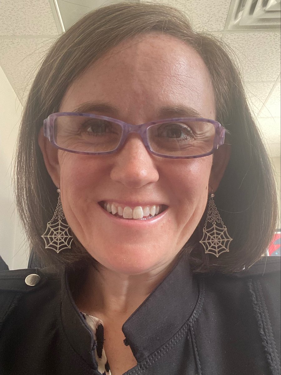 beth_for_judge's tweet image. Busy day in court, calling voters at lunch about Moore County municipal elections and then ending my eve in with Hoke County Teen Court! #judgebethtanner #district29 #mooreANDhokecounties