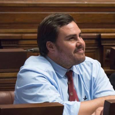 QEPD querido amigo Carlucho.
Te fuiste muy temprano. Un fuerte abrazo a la familia.