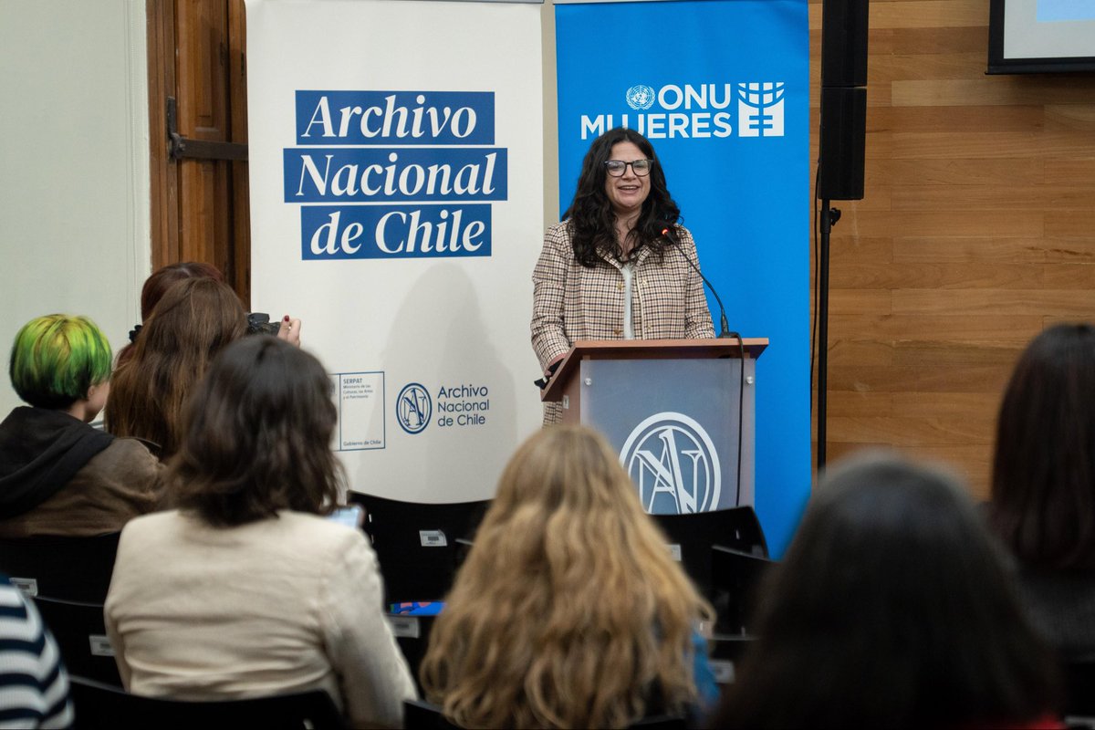 MinMujeryEG's tweet photo. La Plataforma de Acción de Beijing cumple 30 años, comprometiendo a diferentes Estados, incluido Chile, a elaborar estrategias y acciones para erradicar la violencia contra mujeres 🌎 Hoy junto a @OPCND_Segegob, @ONUMujeresChile y @ANdeChile organizamos seminario para relevarlo. https://t.co/NOsVgczsIp