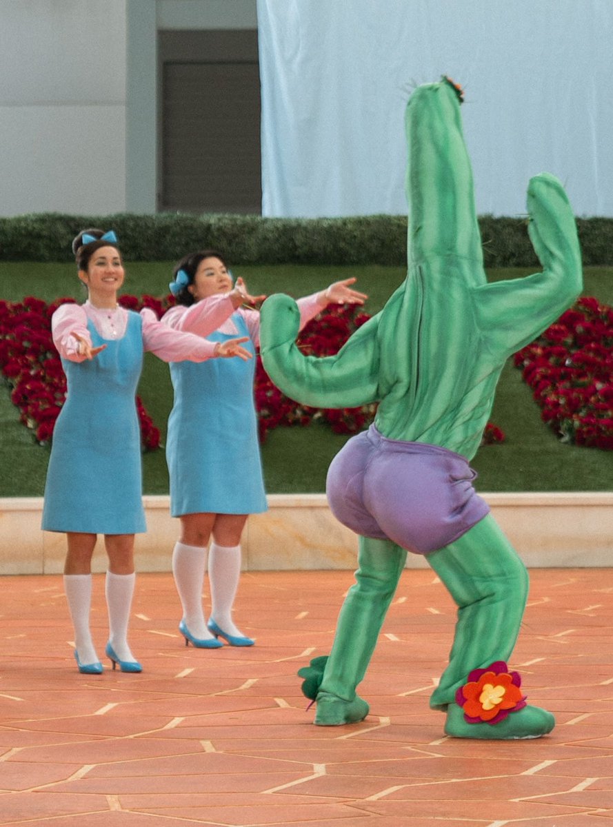 But most importantly of all, Spike was more caked up than he looked in the final video.