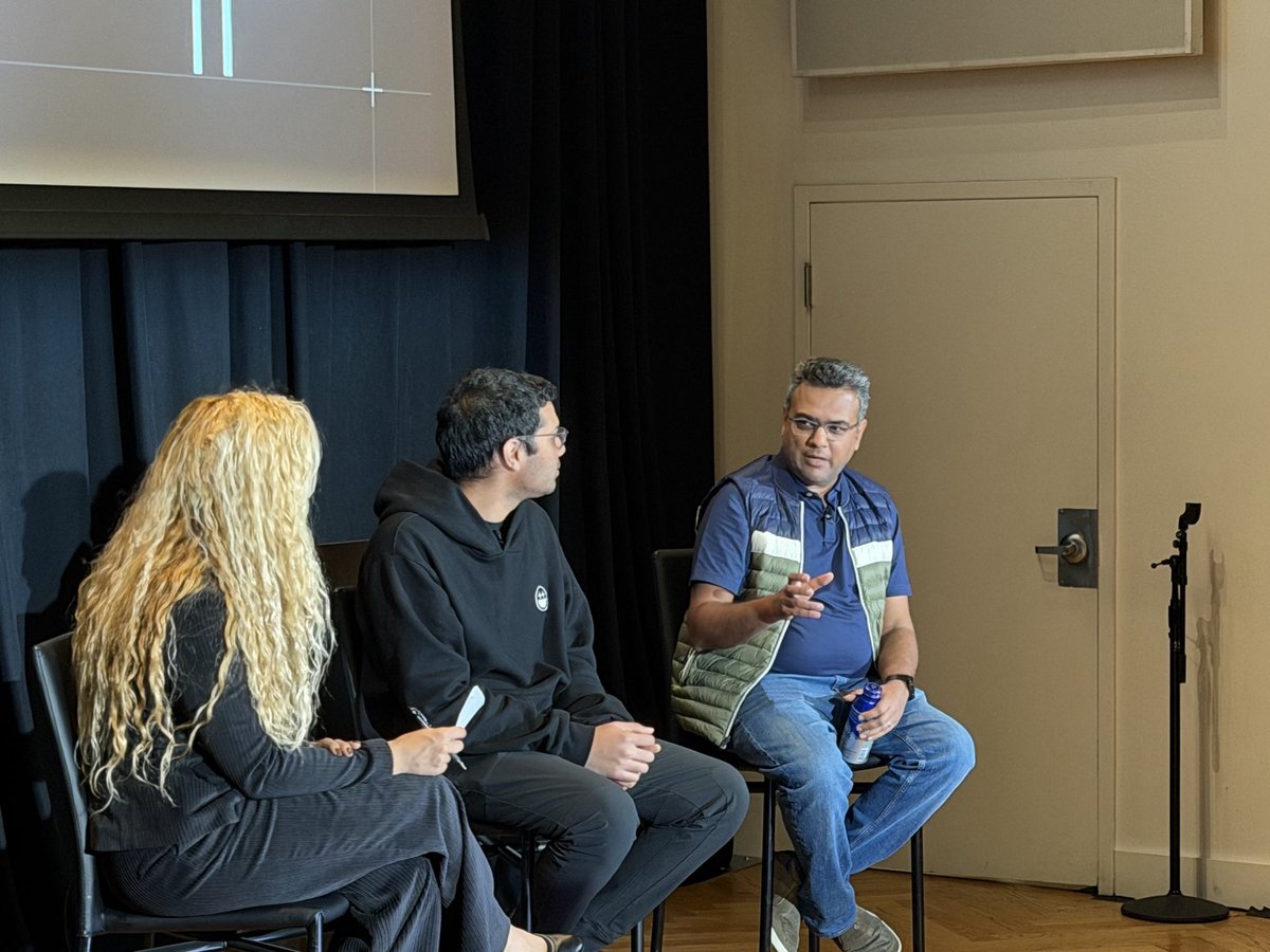 esthor's tweet image. @harjotsgill (@coderabbitai CEO) speaking about the past, frontier, and future of agentic coding, with @ankrgyl (@braintrustdata CEO) at @vercel’s #shipai