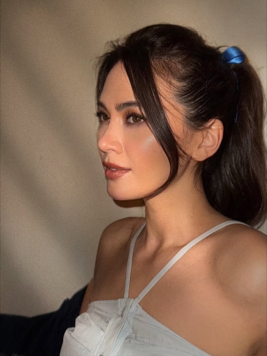 jhenwickarg's tweet photo. Jessica Henwick para @Prada. https://t.co/Uh3XmrzryE
