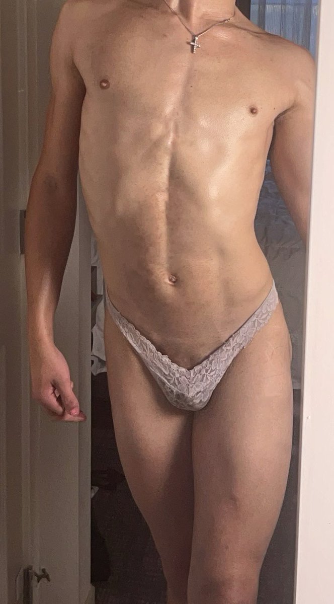 Androgynous slut J. tweet media