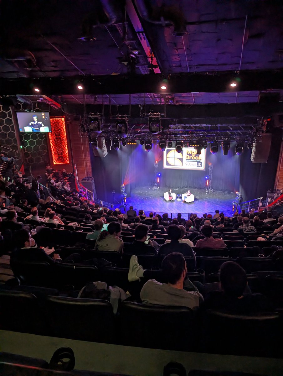 Strong energy here from 1,300 attendees at <a href="/lfg_uk/">Looking for Growth</a> headline event, combining a cold hard look at aspects of the UK that are in decline, with optimistic perspectives on what we can do to restore national pride, return the country's relevancy on a global stage, and make the UK rich