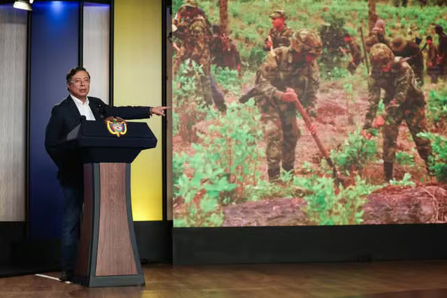 intl_source's tweet image. #U.S.ForeignPolicy #SouthAmerica #Colombia
Colombia accuses U.S. forces of extrajudicial killings in Caribbean waters, reigniting debates over America&apos;s military reach and legal boundaries in Latin Am...
intlsource.net/en/public/arti…