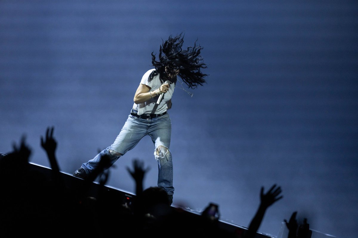 Nearly selling out the Moda Center as part of her Ultrasound tour, Lorde performed her newest album, “Virgin” Tuesday night. Portland was one of more than 35 stops the tour is making in the U.S. and Europe.

By me for the <a href="/Oregonian/">The Oregonian</a> 

oregonlive.com/entertainment/…