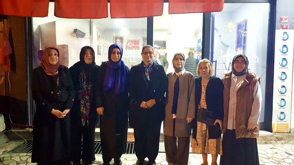 İlçe Başkanımız <a href="/cetinkaya_salim/">Salim Çetinkaya</a> İlçe Kadın Kolları Başkanımız <a href="/arifegumus25/">Arife Gumuş</a> ve teşkilatımızla birlikte Site ve Finanskent mahallelerimizde haftalık toplantısını gerçekleştirdik.
Mahalle yönetimlerimizle çalışmalarımızı, hedeflerimizi ve sahadaki gayretlerimizi değerlendirdik.