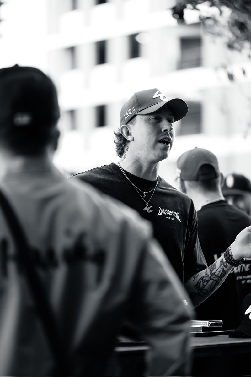 iamSirVega's tweet image. More photos from Lab Culture San Diego at Spill the beans.
@TheLabCulture @JHawkShoots #Twitchcon #Twitchconsandiego