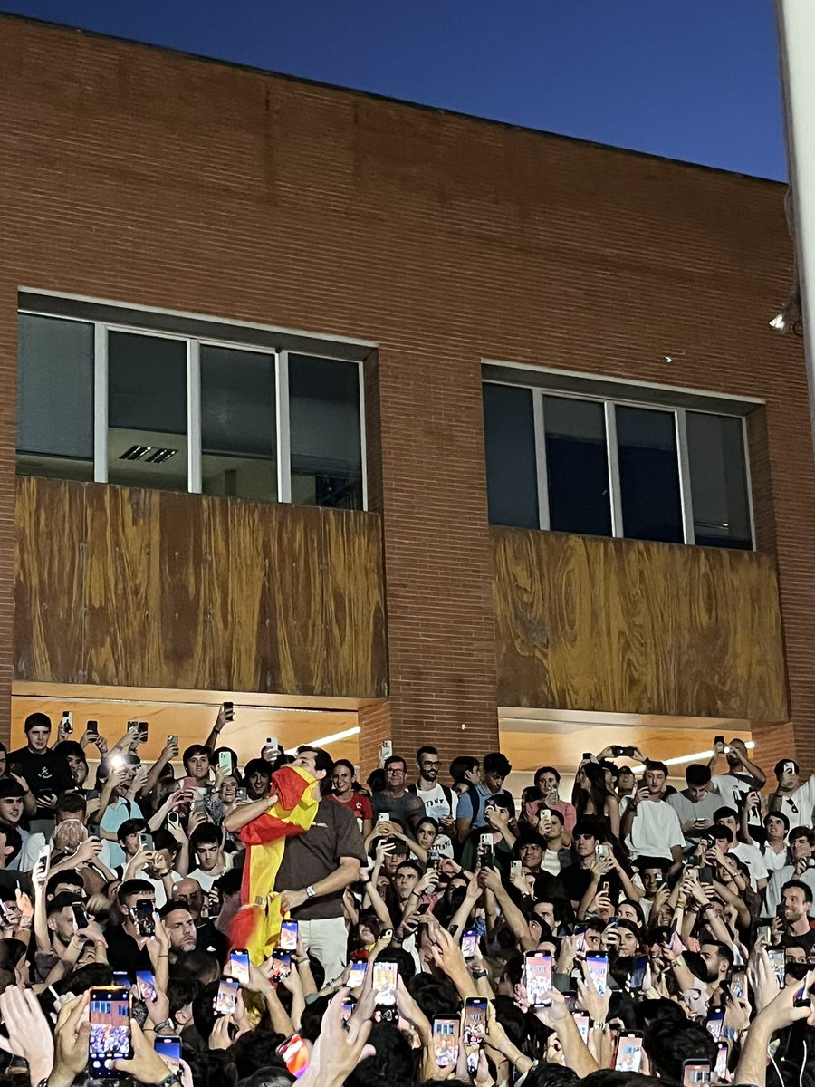 ORGULLO INFINITO 
España despertando !!!!!!!!
#vitoquiles #vitoquilessevilla
