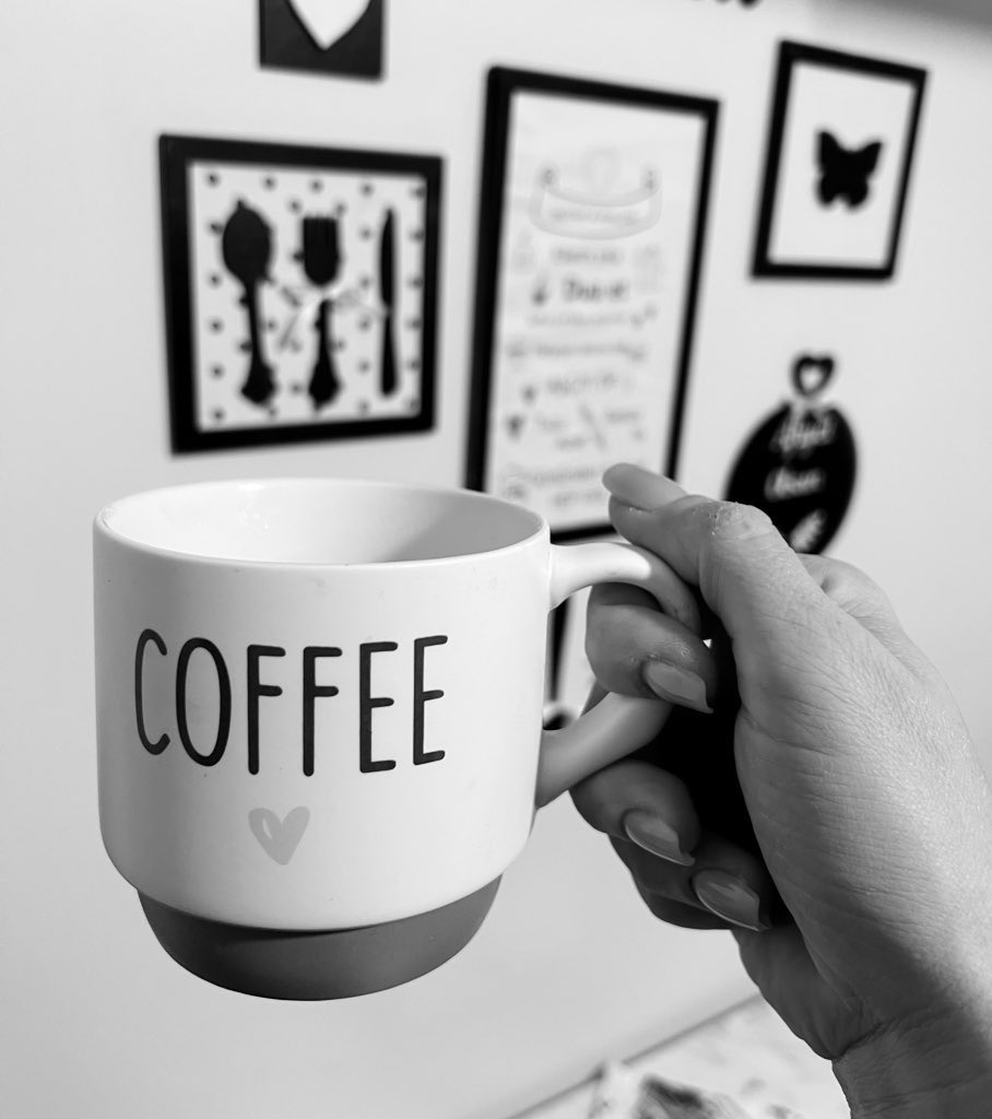 Ben gecenin en güzel saatindeyim…
#iyigeceler size..