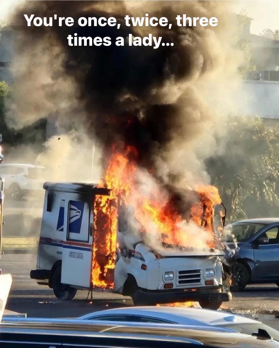 Seinfeldism1's tweet image. You're once, twice, three times a lady… #Seinfeld #Newman