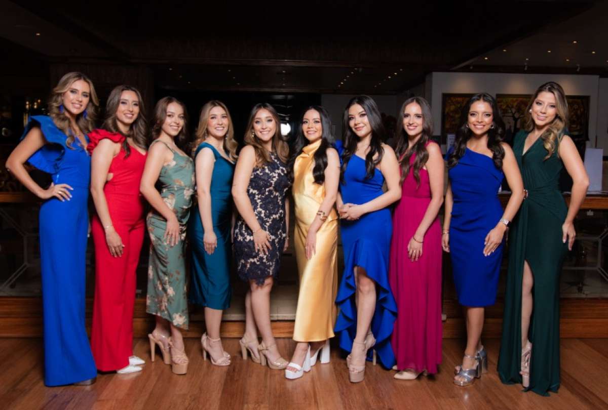 👑✨ Swissôtel Quito fue escenario de la primera gran cita de las 10 candidatas oficiales a Fundación Reina de San Francisco de Quito 2025–2026.
La  inscripción se realizó en el Salón Montreux, marcando el inicio de su agenda de actividades. 💫
#SwissotelQuito #ReinaDeQuito