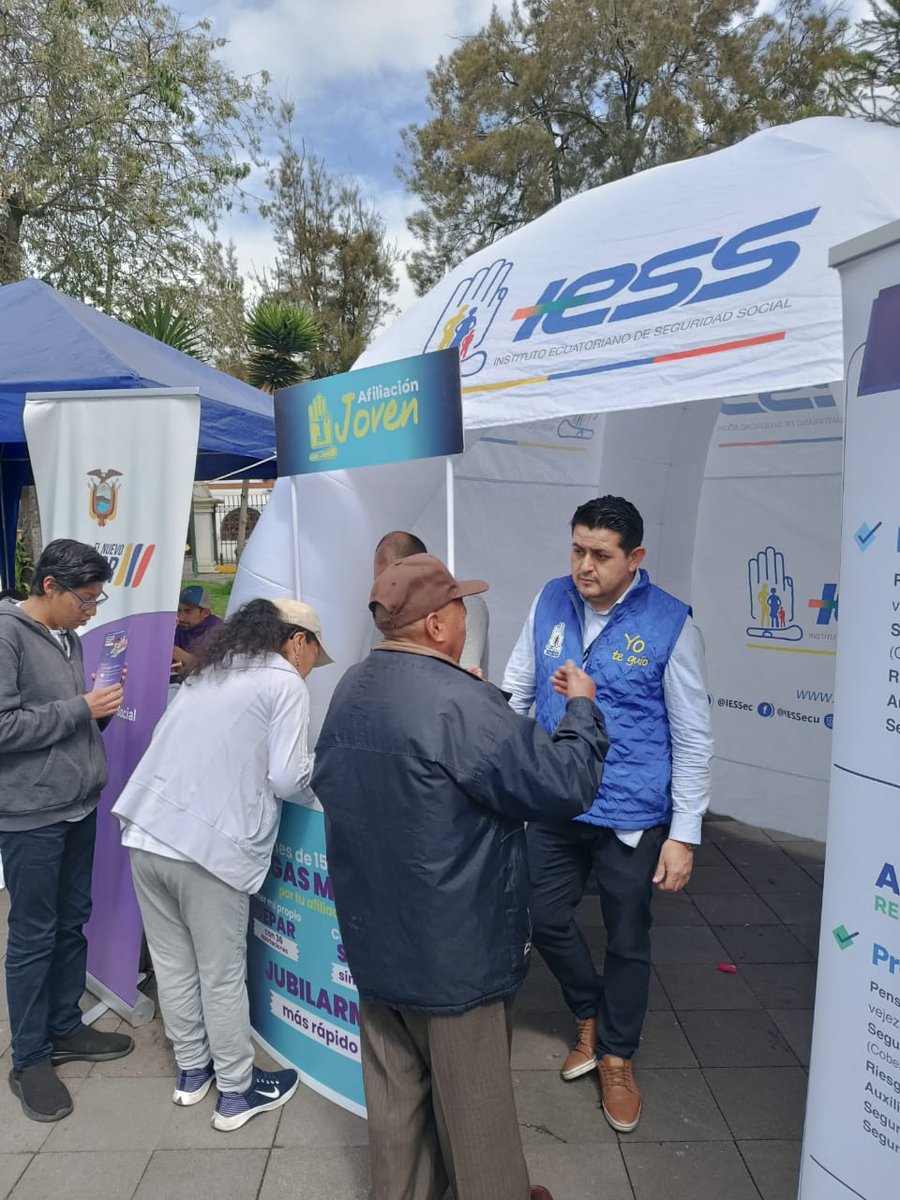 IESSPichincha's tweet photo. #IESSnoPara | 💙 El trabajo del @IESSPichincha no se detiene. 💪
🚐 Seguimos recorriendo la provincia con nuestras #BrigadasIntegrales: acercando salud, atención y servicios en territorio. https://t.co/0HRjSRlDAy