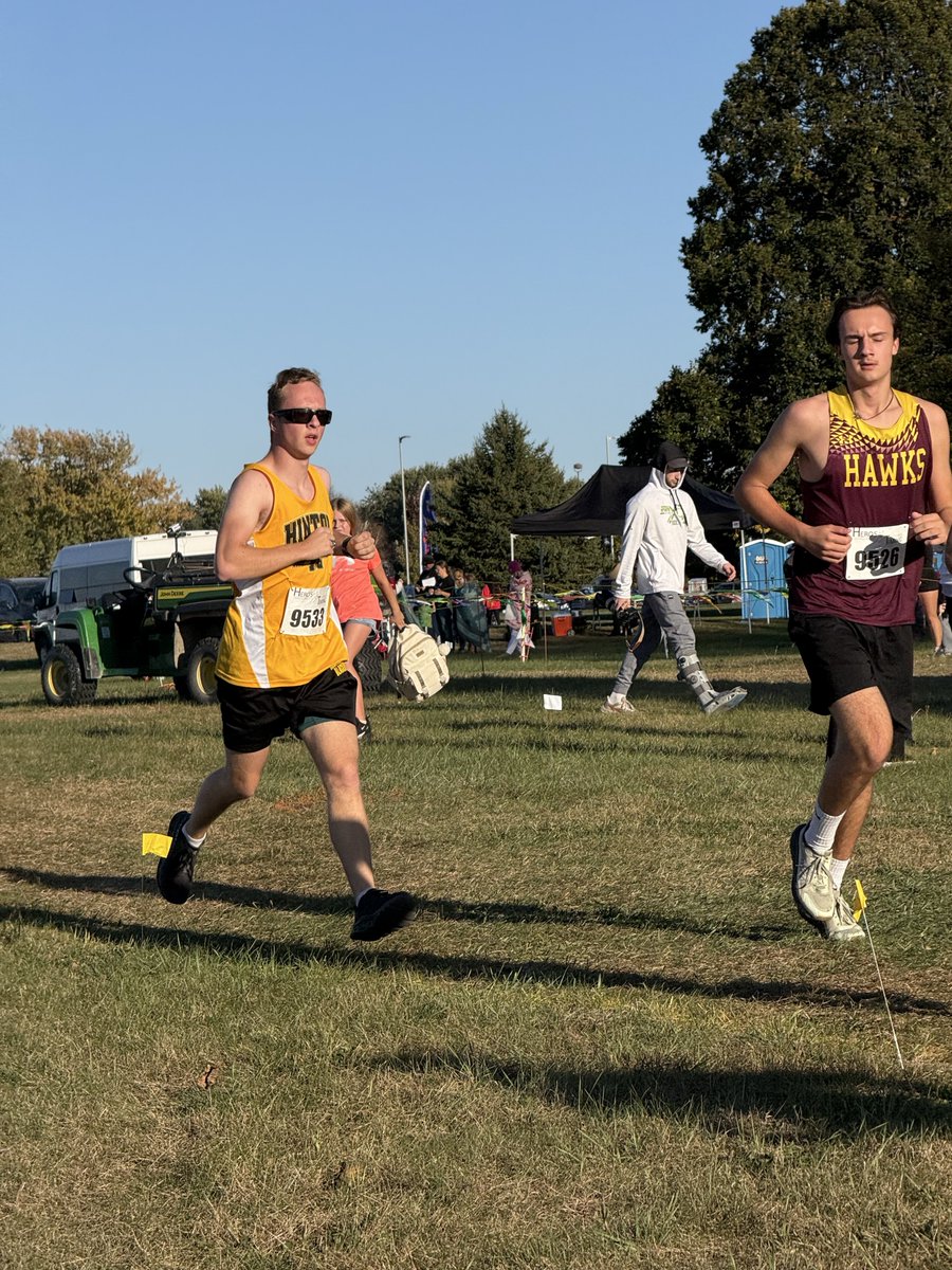 The season comes to an end for the boys. Top finisher - Senior Brett Leitru who ran a 20:21 to finish in 31st place. Sophomore Alex Leitru earned a new PR. Great season guys!!