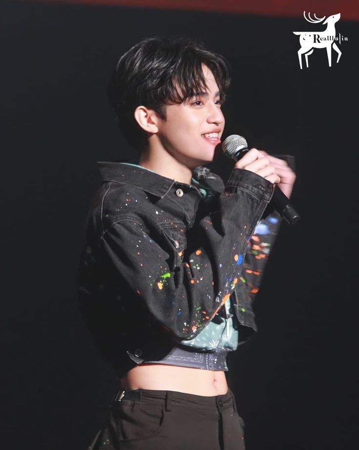 terecstasy's tweet image. I ALWAYS LOVE THIS FIT ON HIM OMG MY FAVO