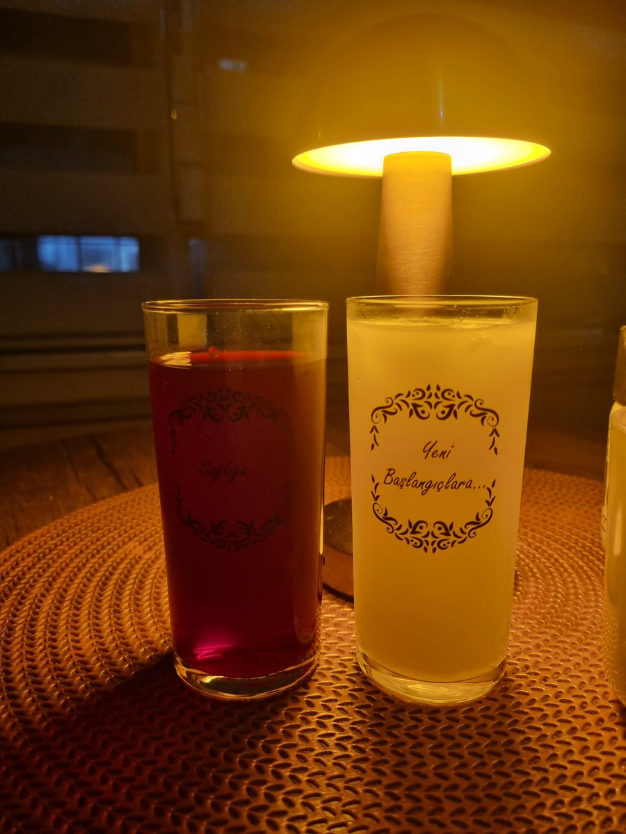 #GeceyeBirNot #yenibaslangiclara
Yepyeni bir güne uyanmak ❤️