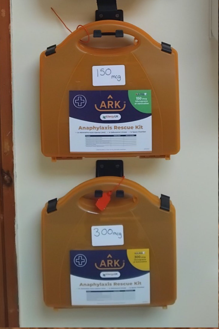 BeatAnaphylaxis's tweet photo. “Providing spare AAIs to all schools (at no cost to the school) would be a cost-neutral strategy for the vast majority of ICBs &amp; one that is likely to improve emergency access to AAIs &amp; therefore safety.” https://t.co/62DLOVFZfo @wesstreeting @bphillipsonMP @DHSCgovuk @Ofstednews https://t.co/RPn7yJtf3W