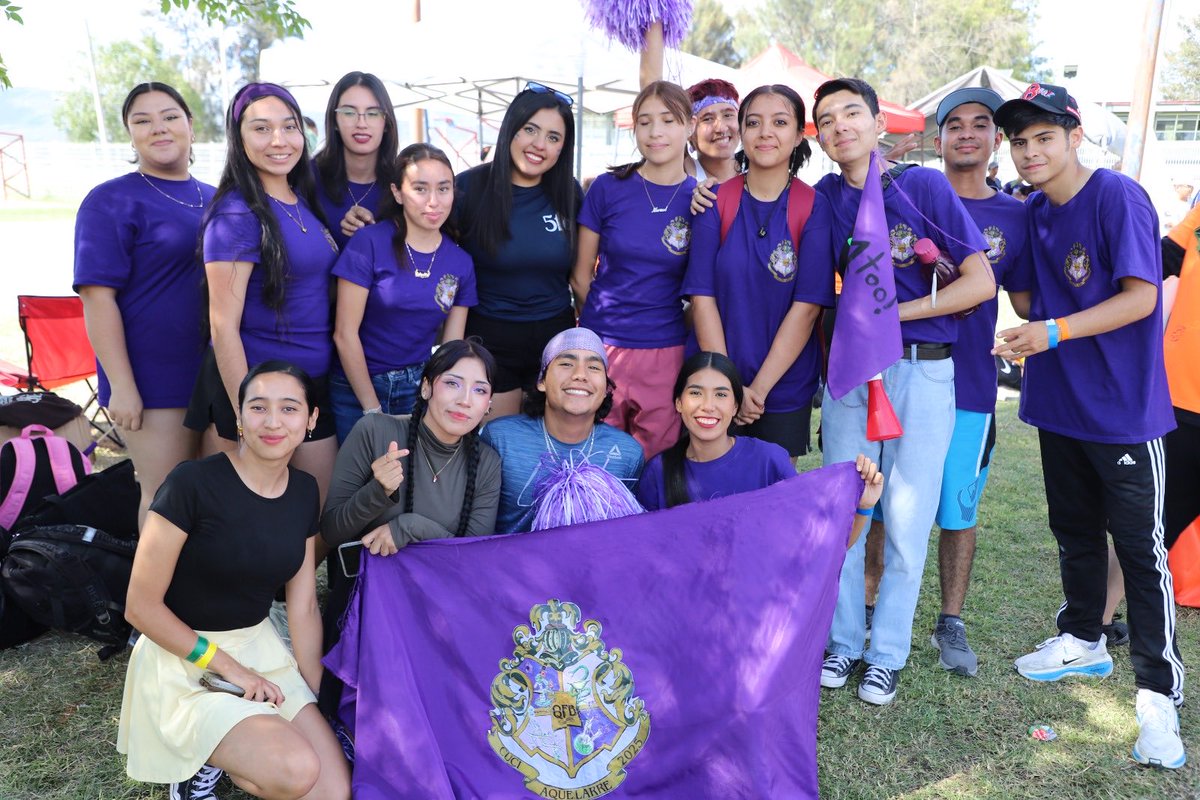 Encuentro Deportivo del Aquelarre CUCienega 2025 🏀⚽🏐

Hoy celebramos juntos el espíritu, la energía y la unión de las y los estudiantes de Químico Farmacéutico Biólogo en esta gran fiesta deportiva.

#SomosCUCiénega