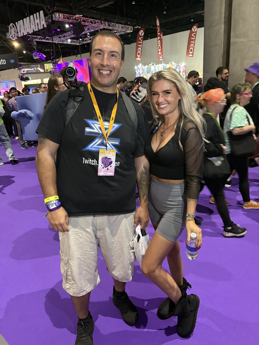 Zaiyken's tweet image. Twitchcon pics!!! the dynamic duo always a pleasure seeing you @Firedancer121 and was so nice to meet you @Hail_Slaton both baddies 🔥🔥🔥🔥🔥 #TwitchConSanDiego #twitchcon2025