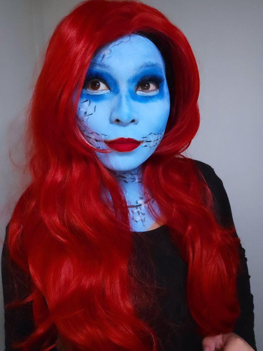 Not being able to speak and stream has led me to doing 31 days of Halloween. The other socials have videos/more pics! 

Instagram// kittykellyanne
Tiktok// kittykatkellz