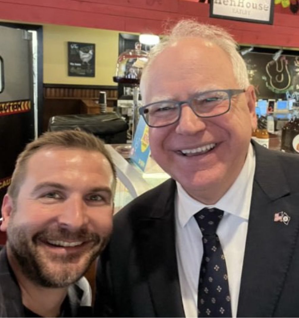 🚨 NEW: Jonathan Weinhagen, former CEO of the Minneapolis Chamber of Commerce and frequent Tim Walz donor, has been indicted on five counts of bank and wire fraud.

He currently sits on a Mounds View school board and was backed by the teachers union during his election.