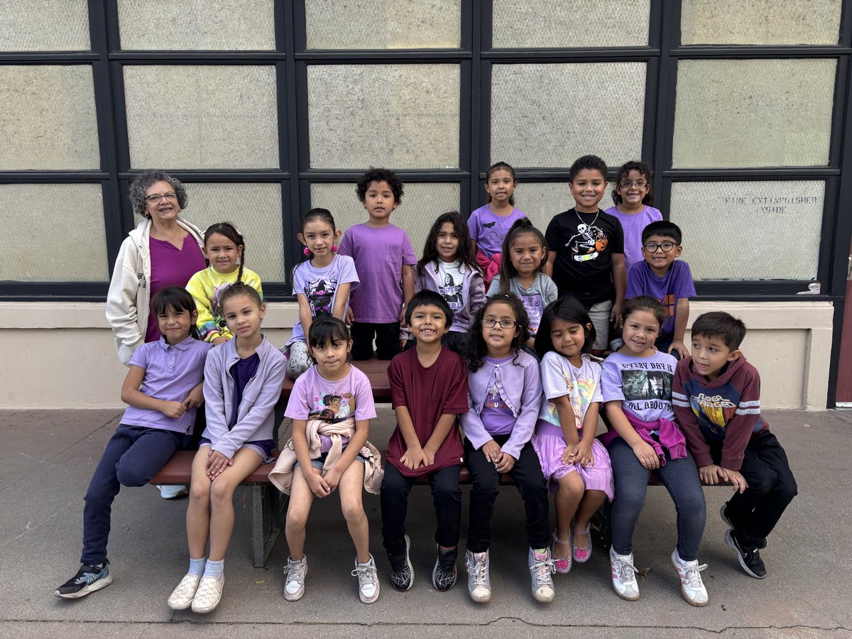 NorthRanchito's tweet image. Character counts at North Ranchito! Today we wear purple in honor of good citizenship. #GoPumas #CharacterCountsWeek