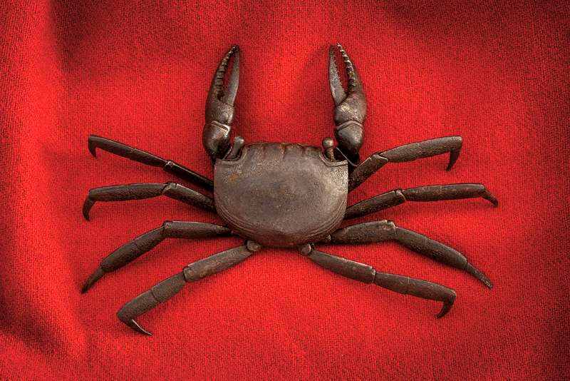 Fully articulated iron crab. Culture: Japan. Date: 18th century AD. Medium: forged iron with internal joints; articulated legs, claws and movable eyes. Size: c. 9 × 13 cm. Credit &amp; Collection: Czerny’s International Auction House.