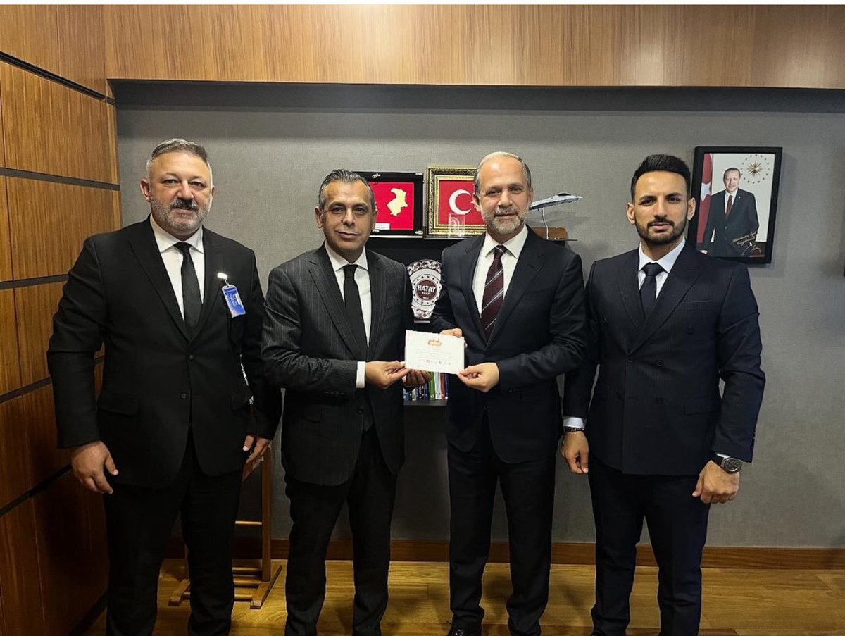 Ak Parti Hatay Milletvekilimiz Sn. <a href="/AbdulkadirOzl/">Abdulkadir Özel</a> ‘i ziyaret edip Hatay İl Tanıtım Günleri davetiyesini takdim ettik. Desteklerinden ve misafirperverliğinden dolayı Kıymetli Vekilimize teşekkür ederiz. Varolsun <a href="/Akparti/">AK Parti</a> <a href="/murat_kurum/">Murat KURUM</a> <a href="/lutfikasikci/">lütfi kaşıkçı🇹🇷</a>