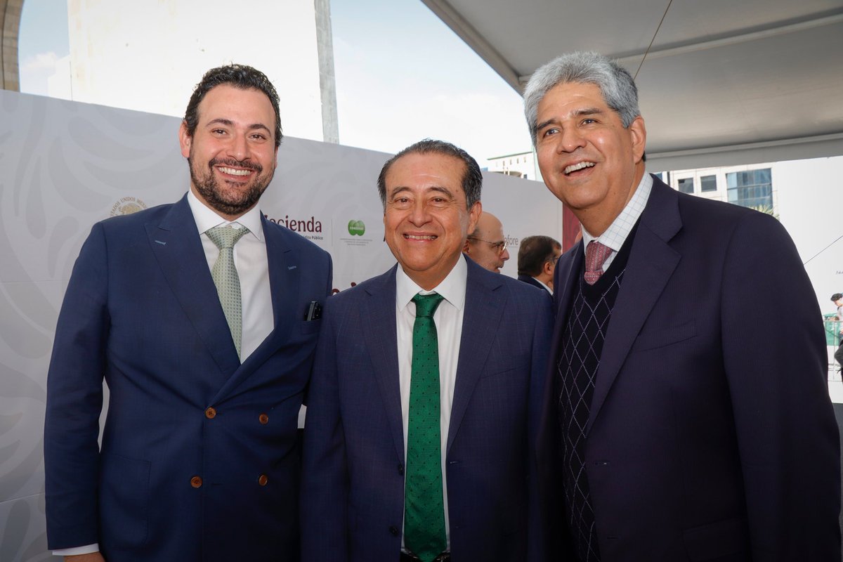 🎉 Hoy arrancamos la inauguración presencial de la Semana Nacional de Educación Financiera #SNEF 2025, en el icónico Monumento a la Revolución de la #CDMX.

Nuestro presidente, <a href="/fvallejod/">Felipe Vallejo Dabdoub</a>, reforzó que la educación y la #InclusiónFinanciera serán tecnológicas o no serán, y