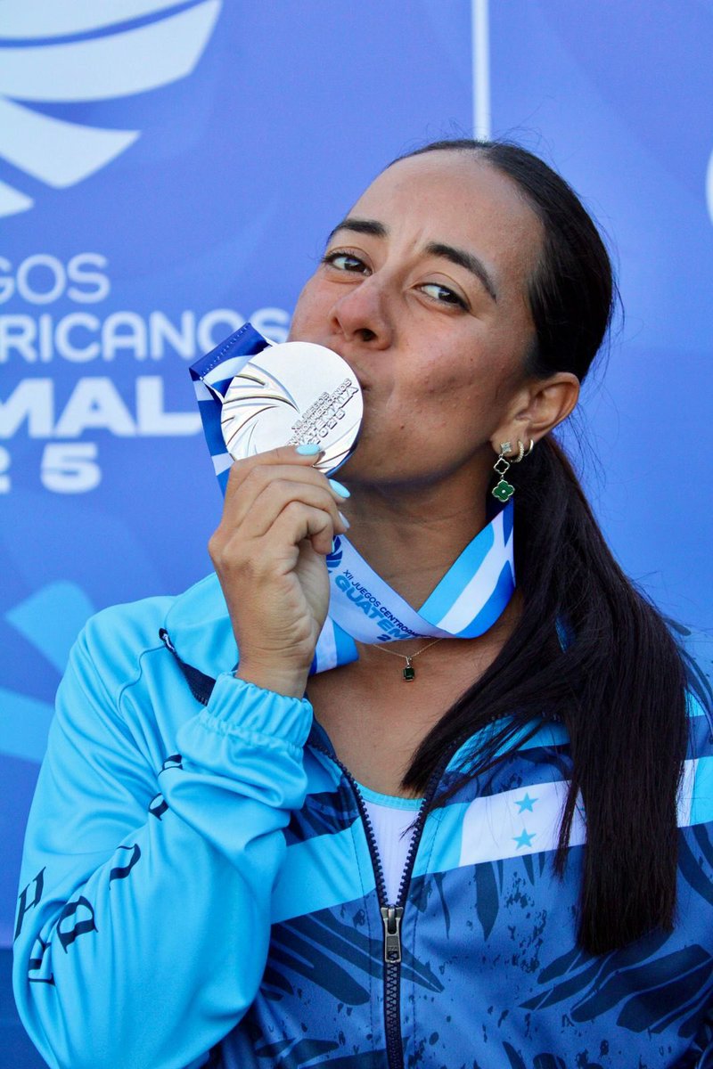 Alejandra Obando tweet media